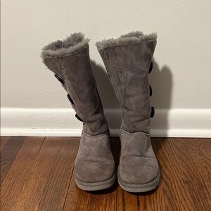 Ugg Bailey Gray Suede Boots